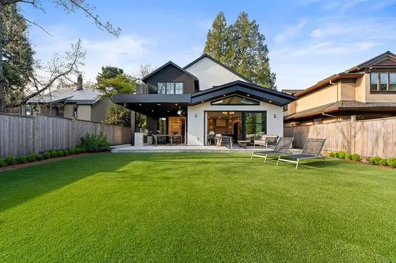 2392 Lawson Avenue, West Vancouver For Sale - image 4