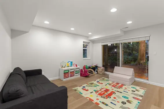 1188 Strathaven Drive, North Vancouver For Sale - image 27