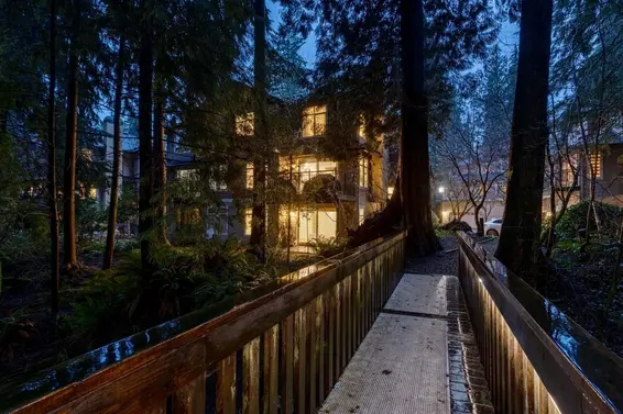 1188 Strathaven Drive, North Vancouver For Sale - image 31