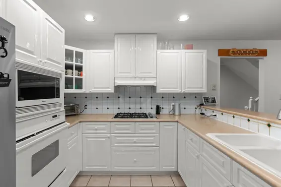 1188 Strathaven Drive, North Vancouver For Sale - image 6