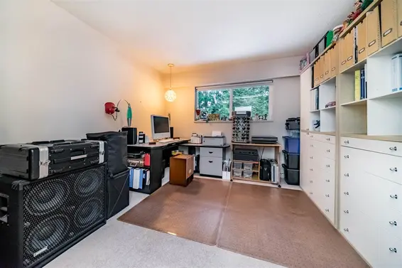 3780 Regent Avenue, North Vancouver For Sale - image 9