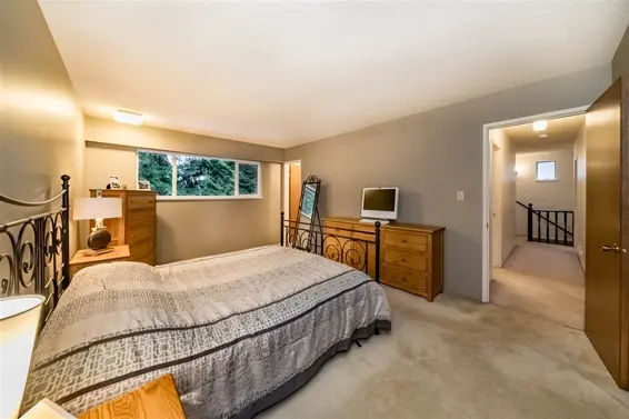 3780 Regent Avenue, North Vancouver For Sale - image 12