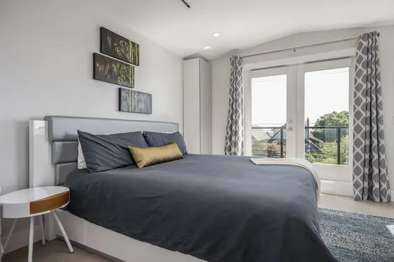 330 East 8th Street, North Vancouver For Sale - image 15