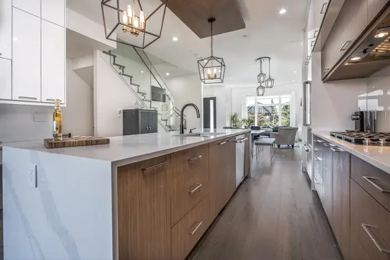 330 East 8th Street, North Vancouver For Sale - image 9