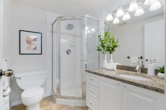 306 2059 Chesterfield Avenue, North Vancouver For Sale - image 22