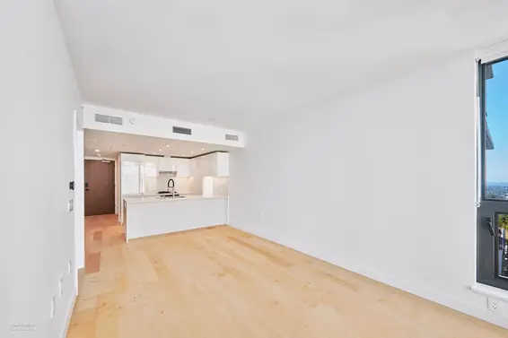 807 135 East 13th Street, Vancouver For Sale - image 5