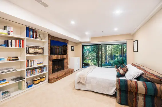 863 Hendecourt Road, North Vancouver For Sale - image 13