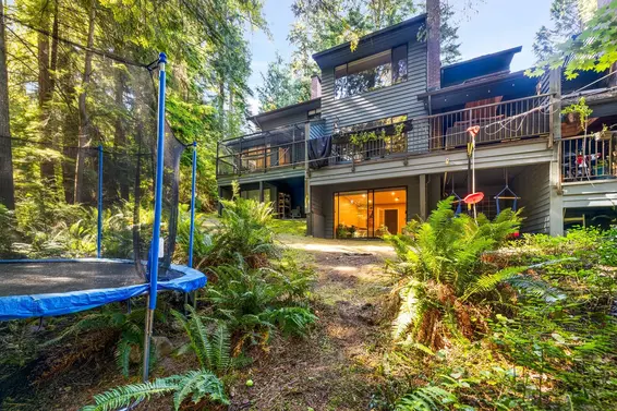 863 Hendecourt Road, North Vancouver For Sale - image 17