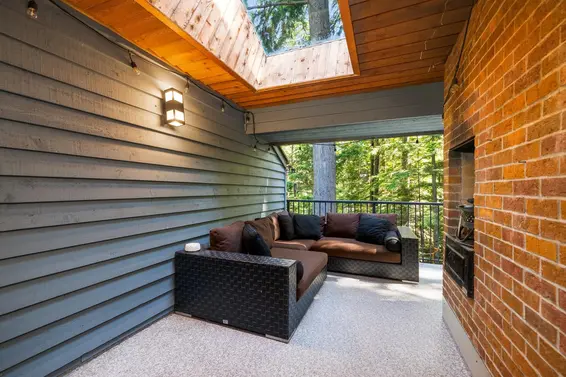 863 Hendecourt Road, North Vancouver For Sale - image 7