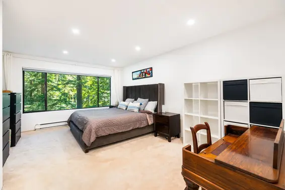 863 Hendecourt Road, North Vancouver For Sale - image 8