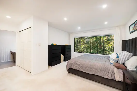 863 Hendecourt Road, North Vancouver For Sale - image 9