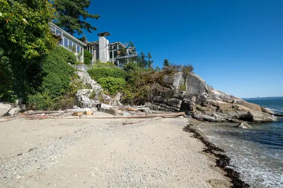 4020 Marine Drive, West Vancouver For Sale - image 16