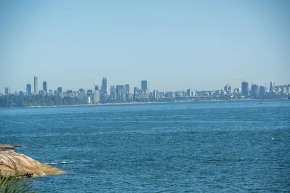 4020 Marine Drive, West Vancouver For Sale - image 17