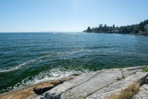 4020 Marine Drive, West Vancouver For Sale - image 22