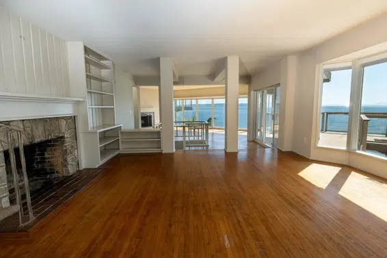 4020 Marine Drive, West Vancouver For Sale - image 8