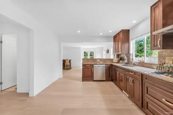 441 Inglewood Avenue, West Vancouver For Sale - image 11