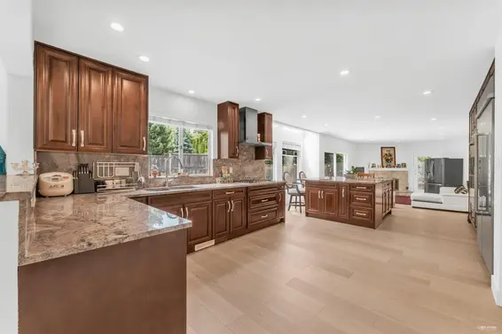 441 Inglewood Avenue, West Vancouver For Sale - image 3