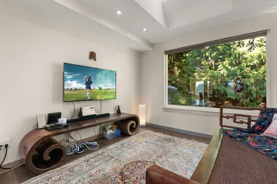 2717 Panorama Drive, North Vancouver For Sale - image 11