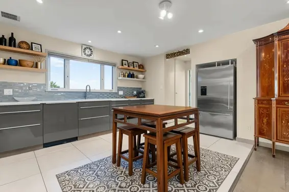 2717 Panorama Drive, North Vancouver For Sale - image 15