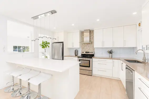 4072 Violet Street, North Vancouver For Sale - image 11