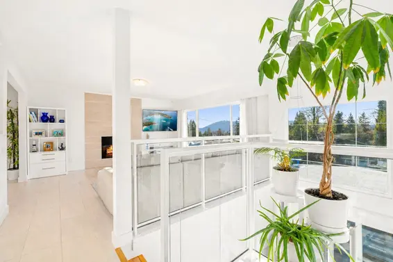 4072 Violet Street, North Vancouver For Sale - image 14