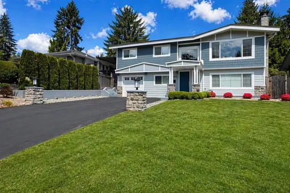 4072 Violet Street, North Vancouver For Sale - image 2