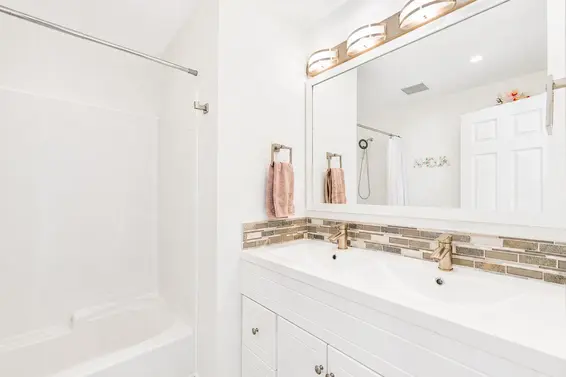 4072 Violet Street, North Vancouver For Sale - image 21