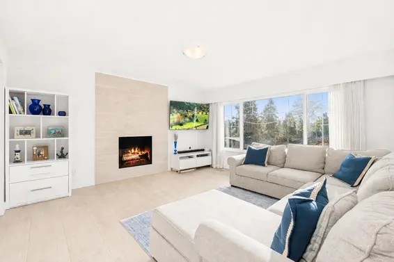 4072 Violet Street, North Vancouver For Sale - image 7