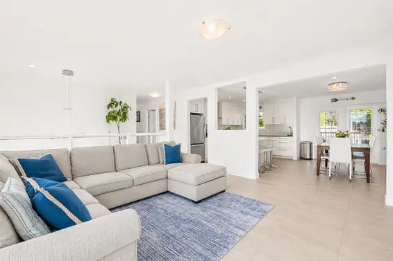 4072 Violet Street, North Vancouver For Sale - image 8