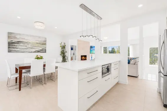 4072 Violet Street, North Vancouver For Sale - image 9