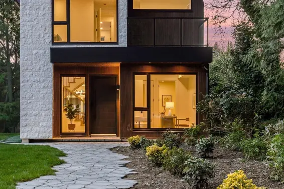 1921 Tatlow Avenue, North Vancouver For Sale - image 1