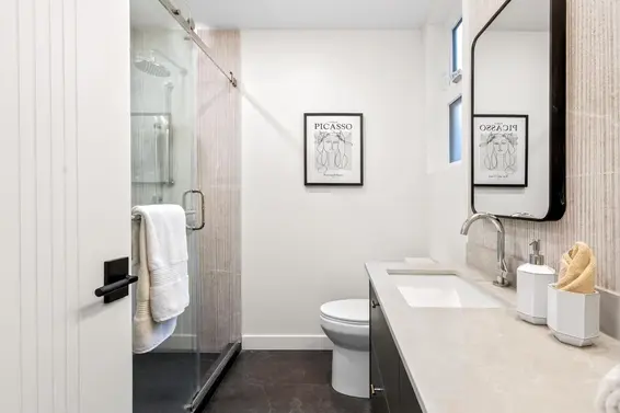 1921 Tatlow Avenue, North Vancouver For Sale - image 20