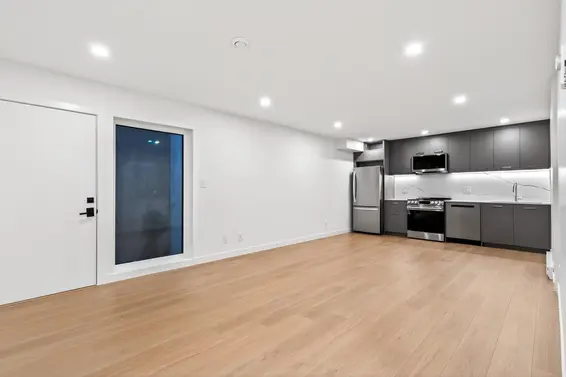 1921 Tatlow Avenue, North Vancouver For Sale - image 33