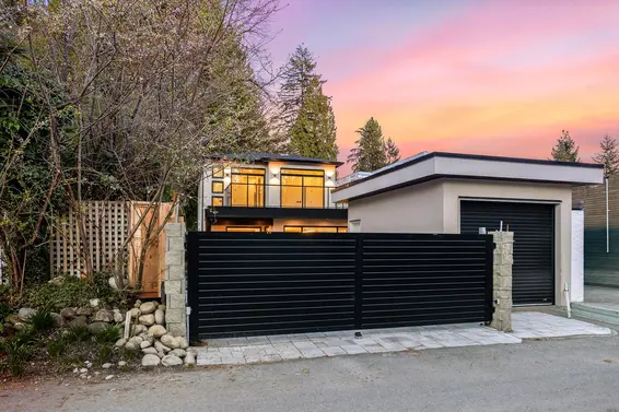 1921 Tatlow Avenue, North Vancouver For Sale - image 39