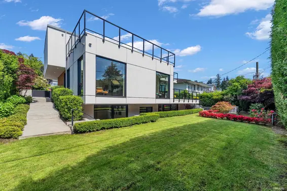 4275 Chelsea Crescent, North Vancouver For Sale - image 35
