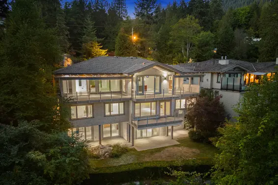 3950 Bayridge Court, West Vancouver
