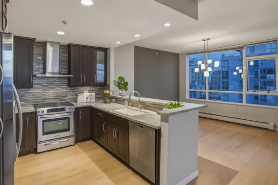 1201 120 West 16th Street, North Vancouver For Sale - image 9