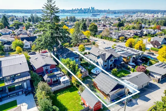 352 West 15th Street, North Vancouver For Sale - image 3