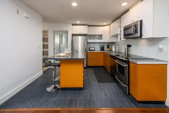 32 728 West 14th Street, North Vancouver For Sale - image 4