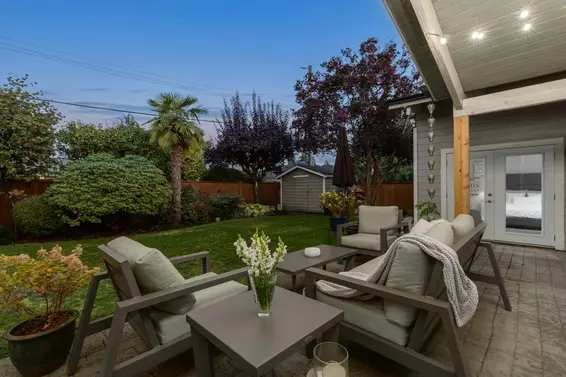 1208 Rosewood Crescent, North Vancouver