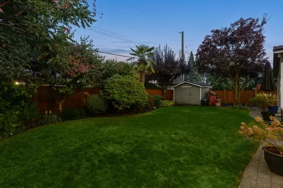 1208 Rosewood Crescent, North Vancouver For Sale - image 22