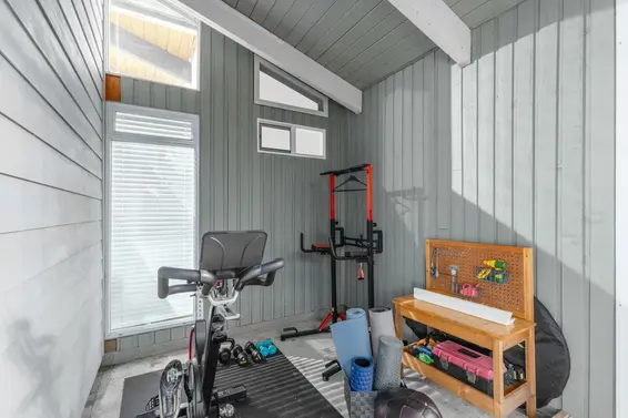 1208 Rosewood Crescent, North Vancouver For Sale - image 24