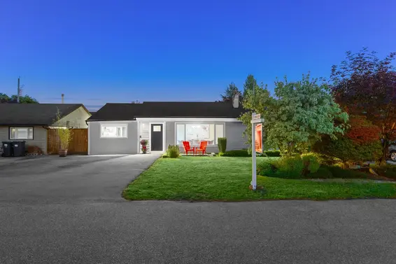 1208 Rosewood Crescent, North Vancouver For Sale - image 25
