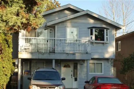 1580 Bond Street, North Vancouver