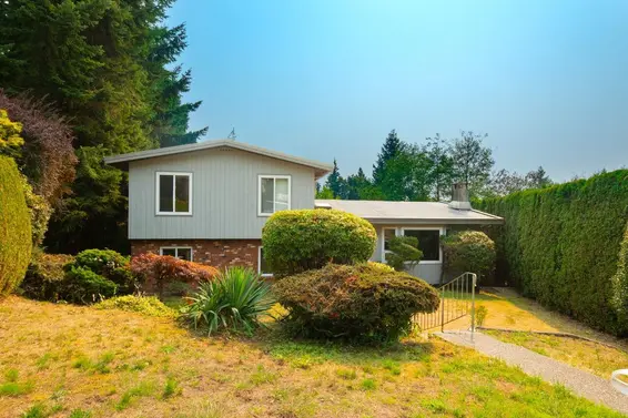 1285 Lucking Place, North Vancouver For Sale - image 1