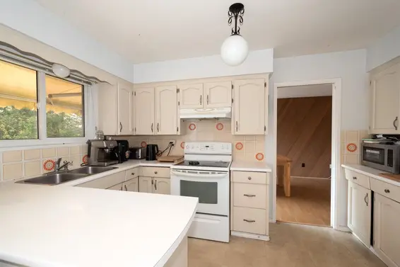 1285 Lucking Place, North Vancouver For Sale - image 15