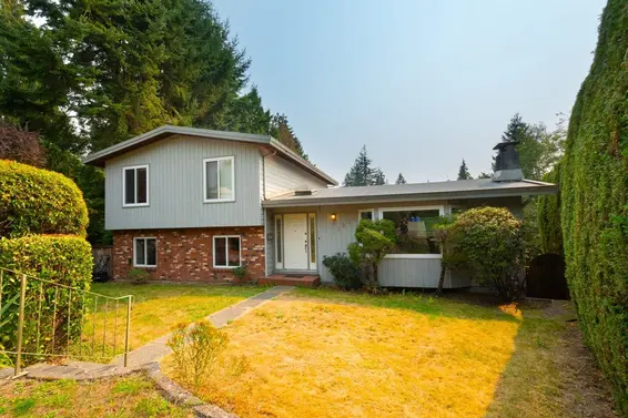 1285 Lucking Place, North Vancouver For Sale - image 3