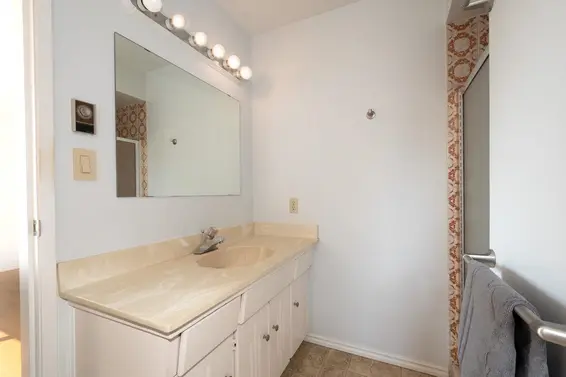 1285 Lucking Place, North Vancouver For Sale - image 35
