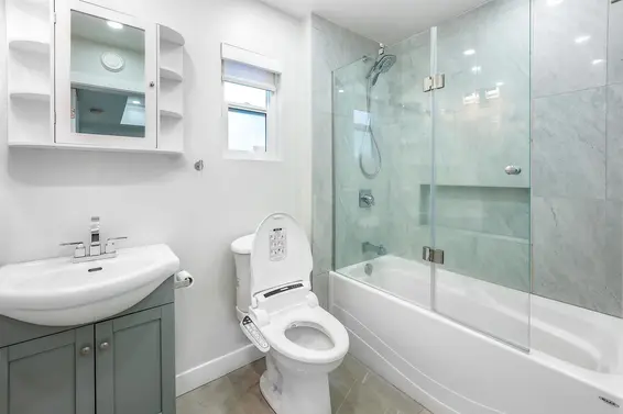 3044 Chaucer Avenue, North Vancouver For Sale - image 10