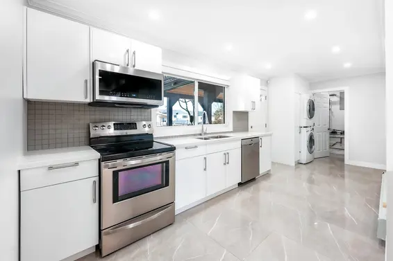 3044 Chaucer Avenue, North Vancouver For Sale - image 20